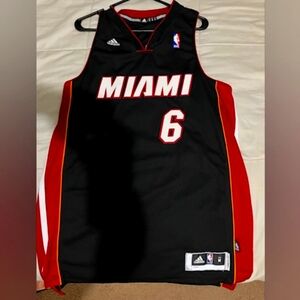 Miami heat James LeBron jersey